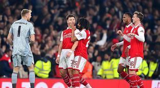 坚持中前场 坚持中前场